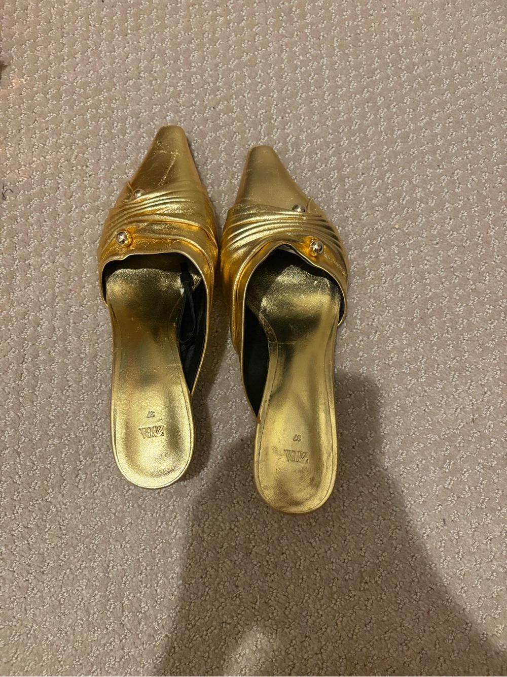 Zara Gold Genuine Leather Kitten Heel Mules Pointed Toe Stud Detail Size 37 - Picture 6 of 6